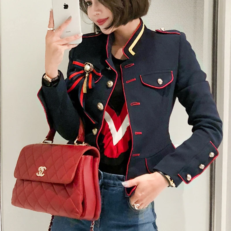 Женская винтажная куртка с длинным рукавом базовая белая воротником-стойкой и