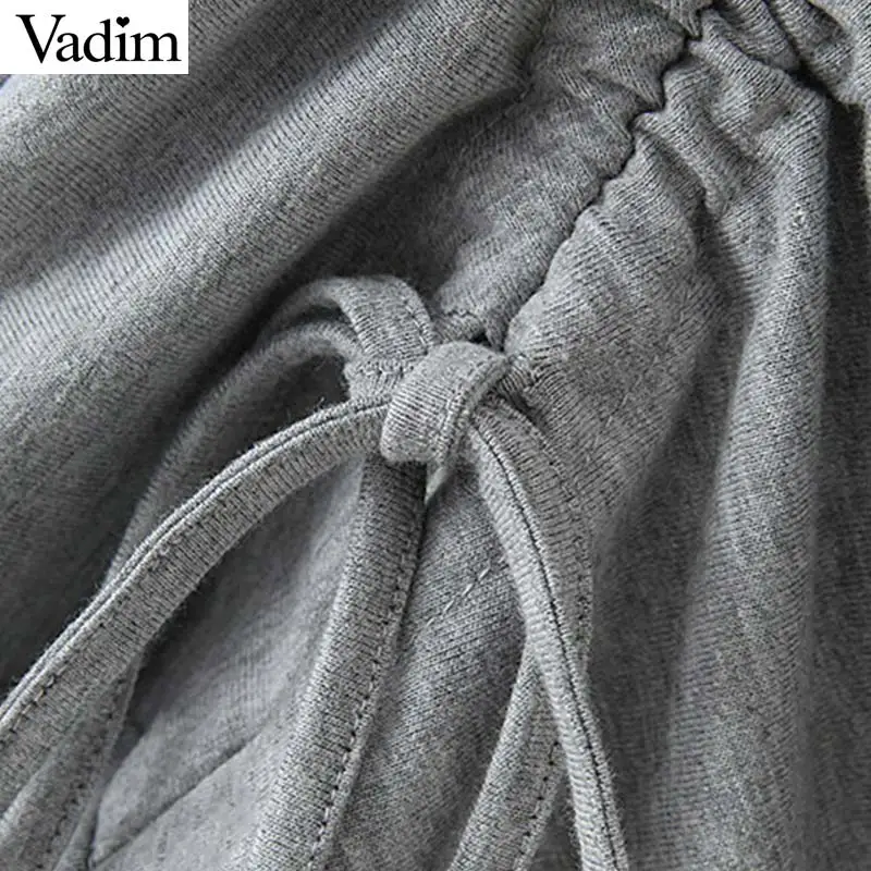Женское элегантное платье vadim однотонное мини-платье с круглым вырезом коротким