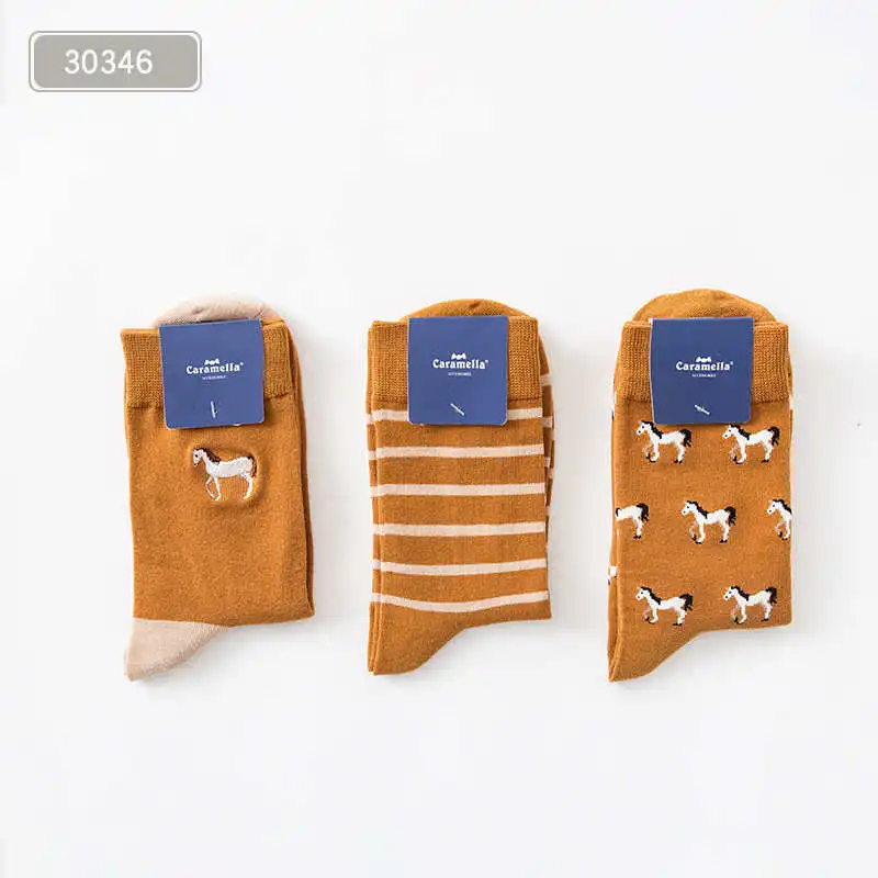 3034611001 3 Pairs/Lot Caramella Men's Socks Cotton Crew Socks Mid-Calf Length Jacquard Embroidery Animal Pattern - Цвет: 3034611001