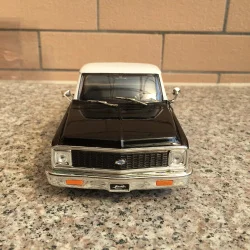 1:24 Jada 1972 Chevrolet Classic Pick up Car Model Toy | Игрушки и хобби