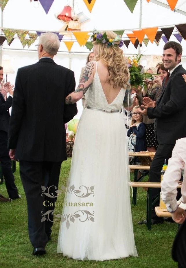 

Fantastic A Line 2019 Lace Women Wedding Dress Floor Length Spaghetti Bride Gown Girl Bridal Party Sexy V Neck Garden Wear