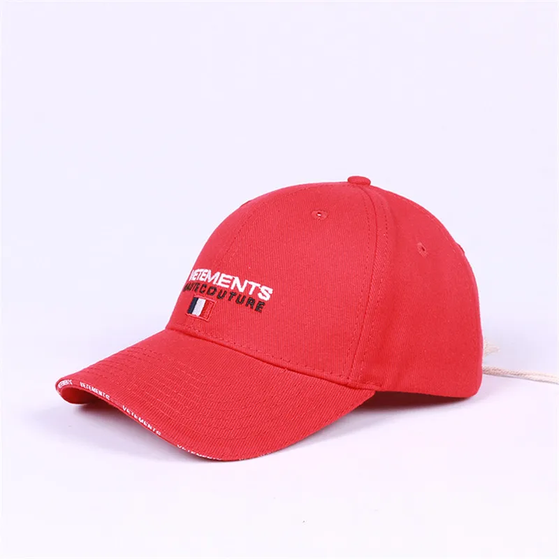 VETEMENTS, черные, белые, синие, красные, 4 цвета, шапки, VETEMENTS, высокое качество, флаг с надписью, Франция, вышивка, кепки, VTM козырьки, унисекс