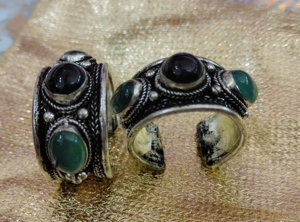 1 шт. случайные поставки модное тибетское серебряное кружевное кольцо из