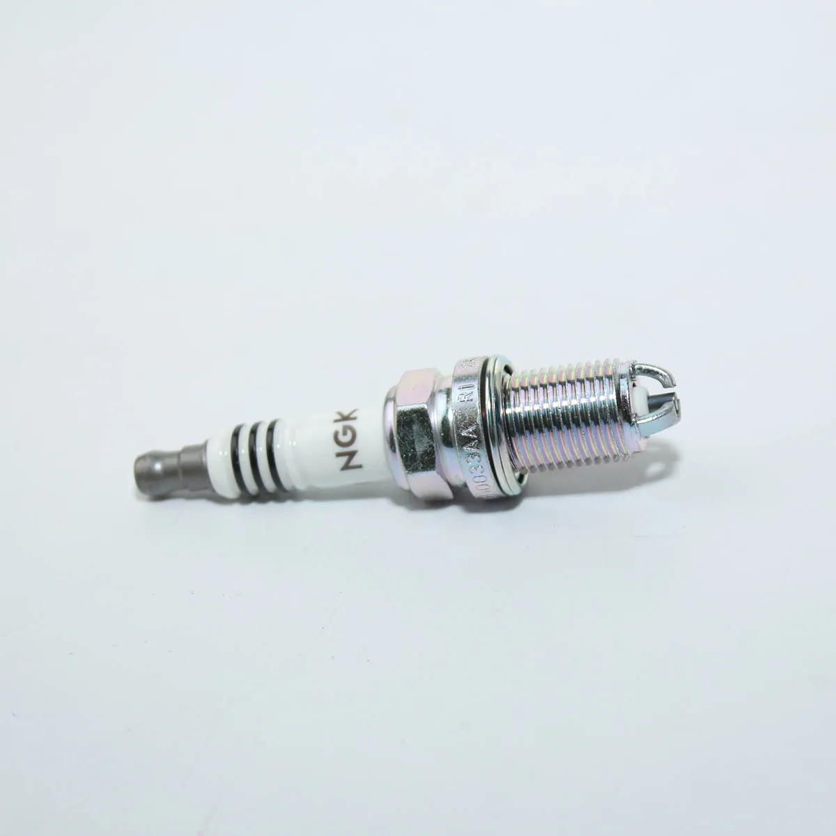 Свеча зажигания OEM из никелевого сплава 1 шт. 101 000 033 AA для VW Volkswagen Jetta Golf MK4 AUDI A6 Bora