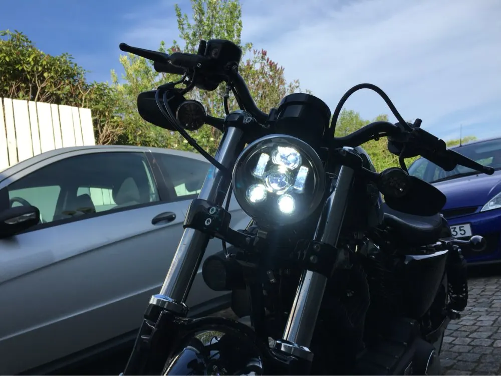 2 шт. 5,7" светодиодные фары для Triumph speed/уличные тройные Thunderbird Rocket 3 45 Вт Белый Halo для мотоциклов