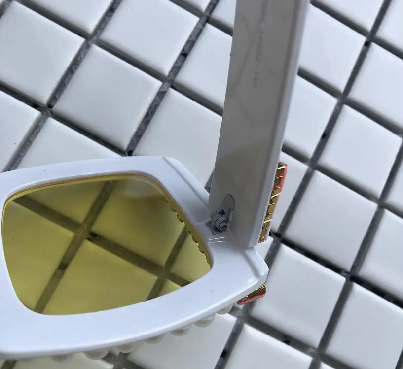 Очки солнцезащитные унисекс квадратные с радужными бусинами поляризационные в