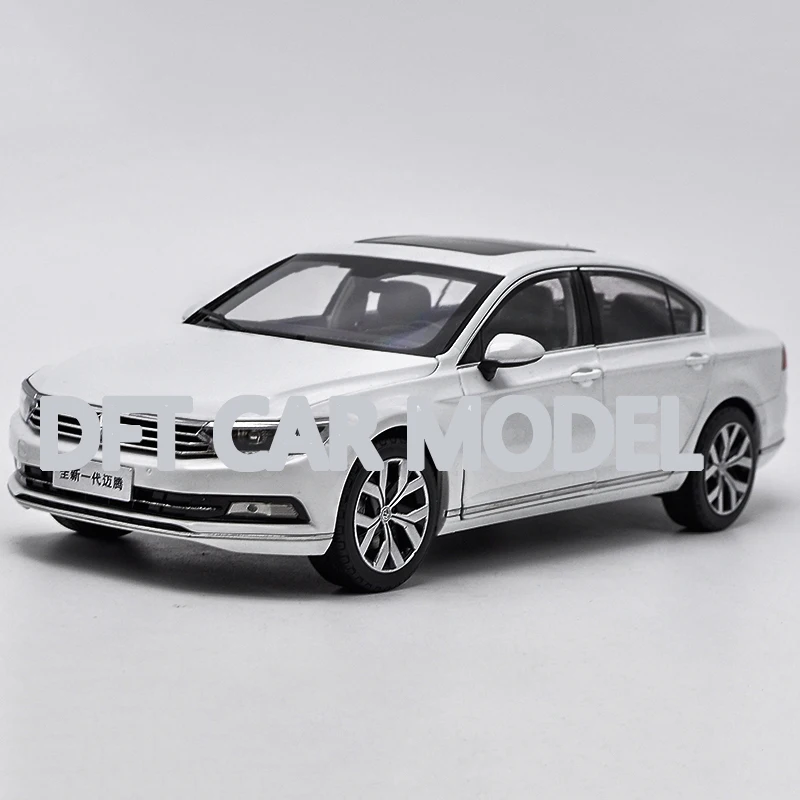 1:18 Alloy Pull Back Toy magotan Car Model Of Children's Toy Cars Original Authorized Authentic Kids Toys
