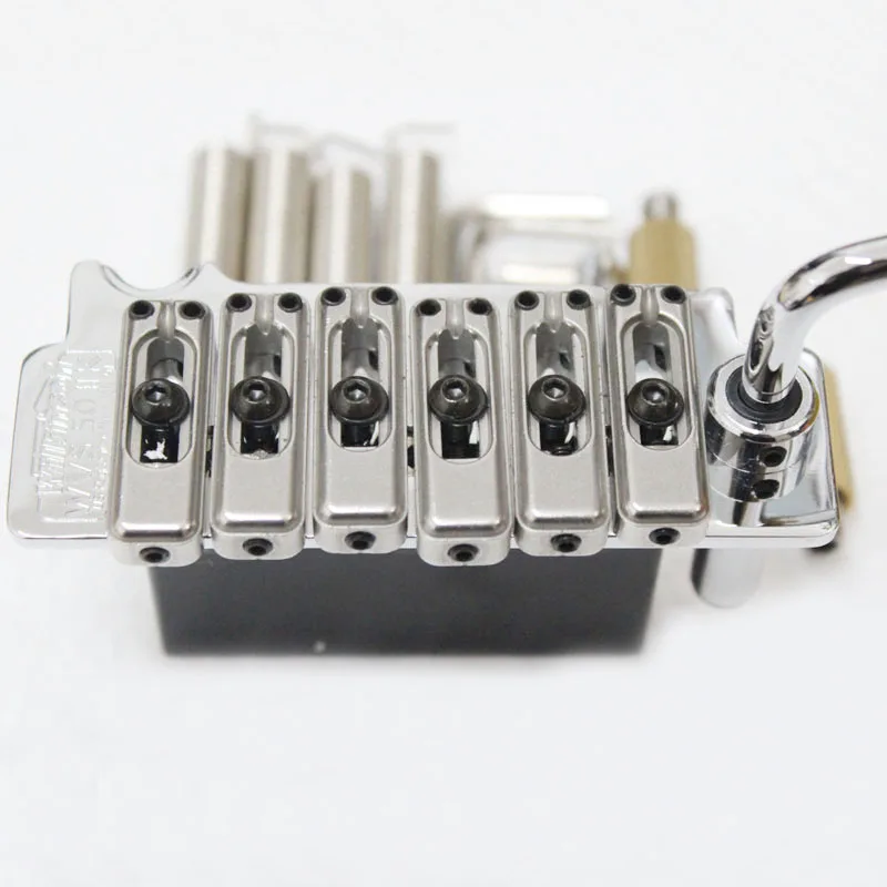Фото Бридж для гитары Wilkinson WVS 50 II K, хромированный, черный, из Кореи №2