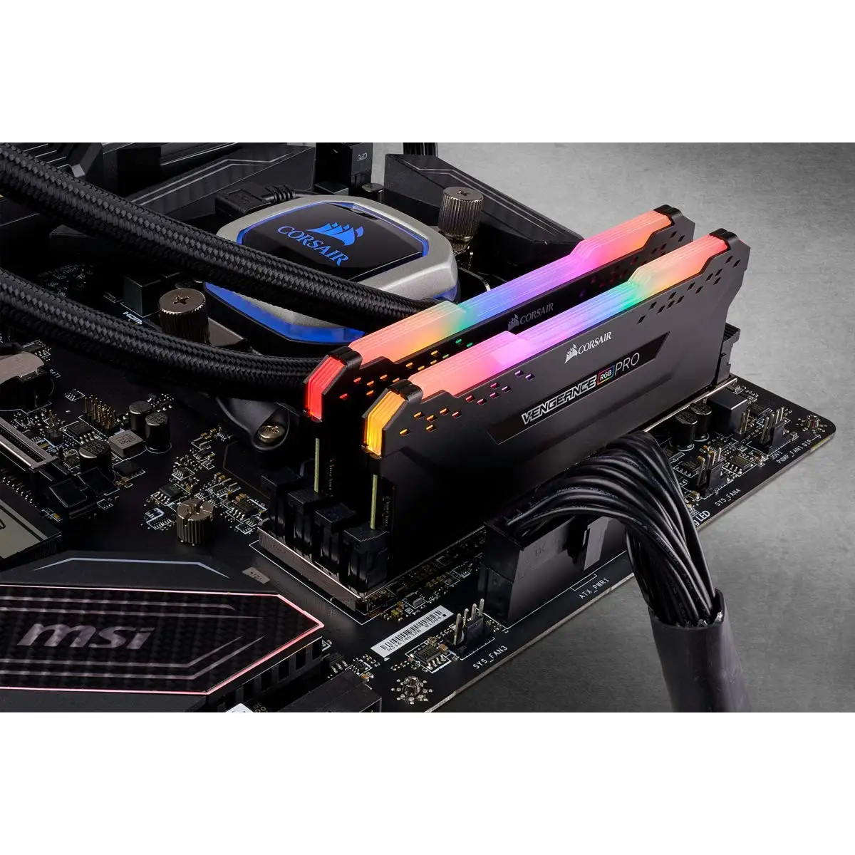 Память для настольных ПК Corsair Vengeance RGB Pro 8 ГБ 16 DDR4 3600 МГц C18 Черная | Компьютеры и
