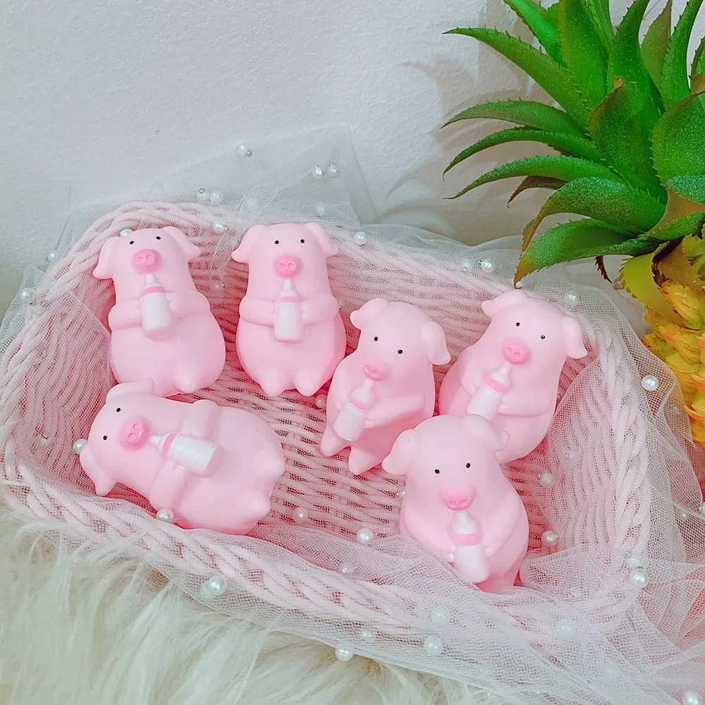 Кукла-поросенок розовая с рисунками из мультфильмов | Игрушки и хобби