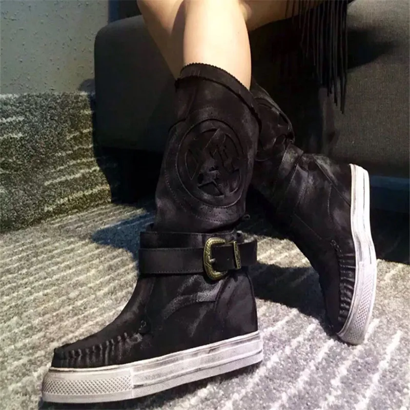 Англия Стиль Женщины Замшевые Сапоги Botas Mujer Пряжки Ботинес Прохладный Квартиры