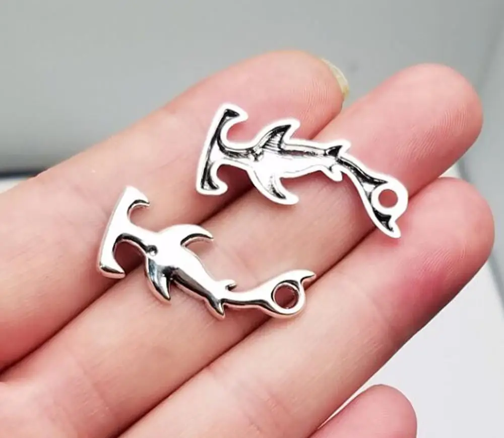 

30pcs/lot--30x13mm Antique Silver Plated Shark Charms Whale Pendants Ocean Sea DIY Supplies Jewelry Making Findings Accessories