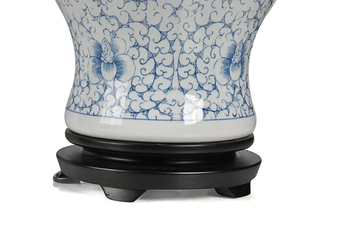 Jingdezhen большая ручная роспись сине белая фарфоровая настольная лампа в китайском
