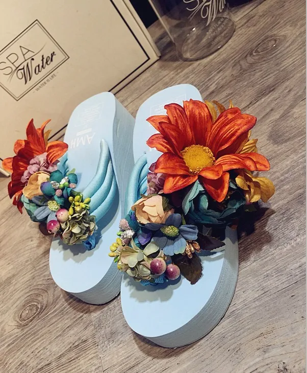 Женские летние шлепанцы HAHAFLOWER синие пляжные на танкетке с цветочным принтом