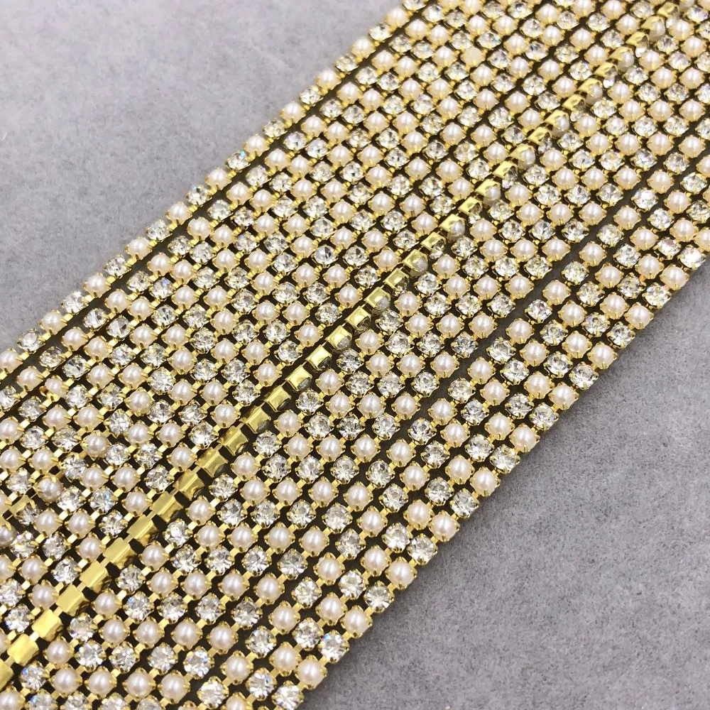 Прозрачные белые стеклянные кристаллы с золотым основанием 5 ярдов 2 мм стразы