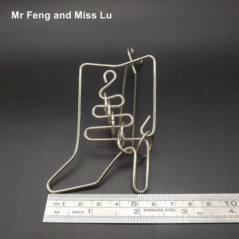 Забавные туфли на высоком каблуке с кольцом-пазлом из металлической проволоки