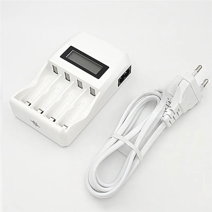 Сетевое зарядное устройство с 4 слотами и ЖК-дисплеем для быстрой зарядки