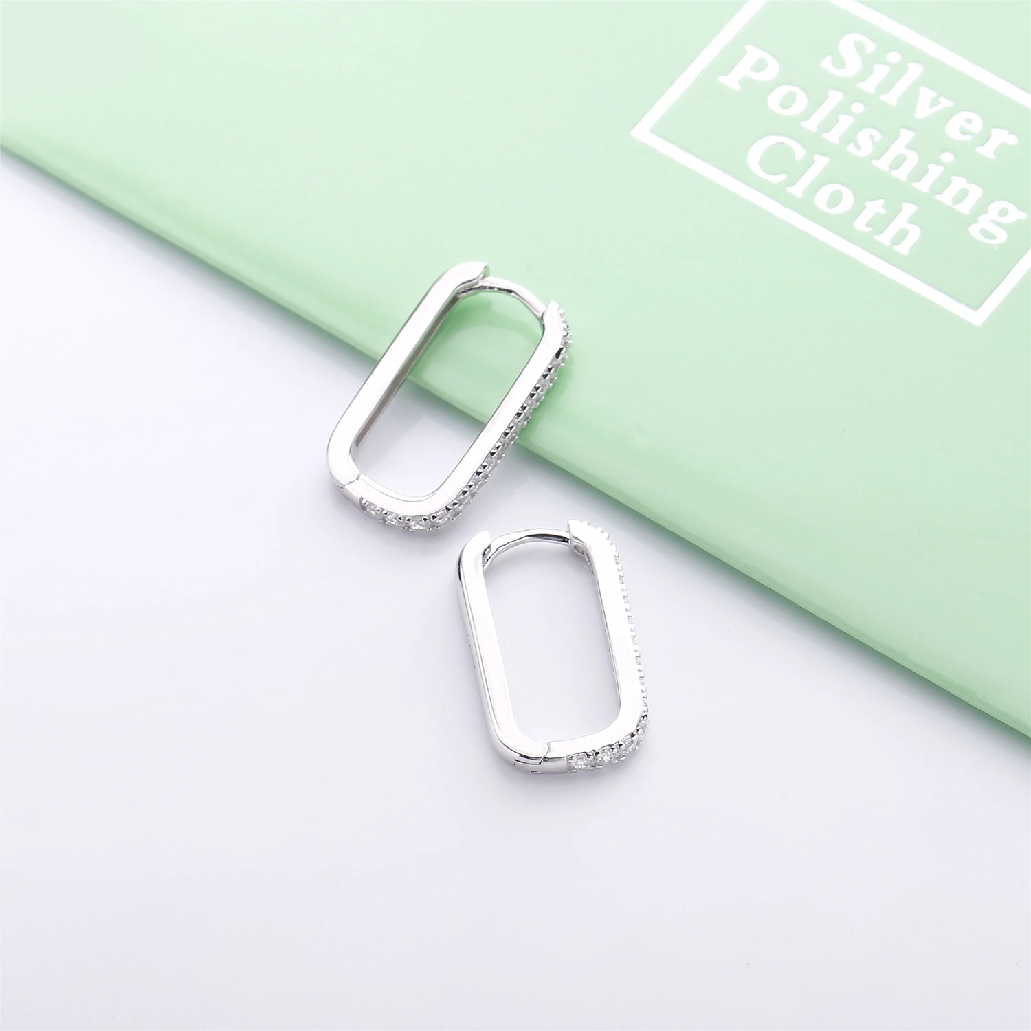 

Slovecabin 2019 Popular 925 Sterling Silver Oval Huggie Hoop Earrings with Clear Stones Pave Earring Jewelry For Women