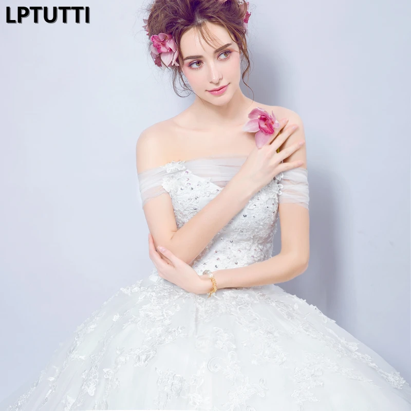 Платье свадебное длинное с кристаллами и кружевом в винтажном стиле | Свадьбы