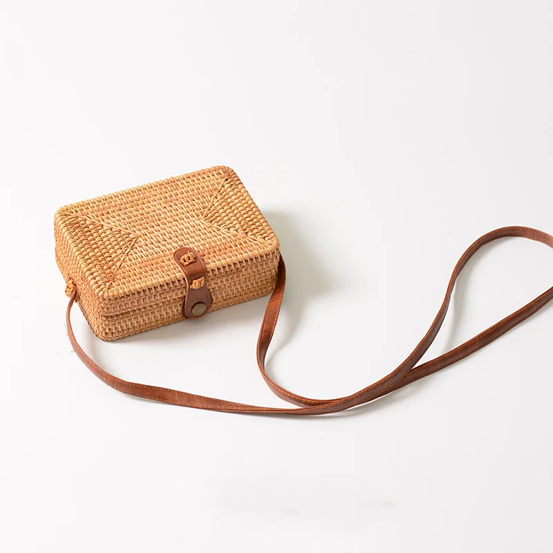 2 Square straw bag Новинка, Мини Круглая соломенная сумка, женская летняя ротанговая сумка, ручная работа, тканая пляжная сумка через плечо, квадратная богемная сумка на плечо - Цвет: 2 Square straw bag