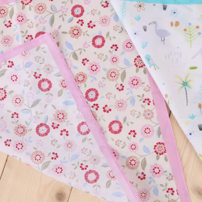 35x35cm Children Baby 60s Cotton Square Handkerchief Cute Cartoon Animal Fish Printing Toddler Towels Sweet Candy Color Hankies