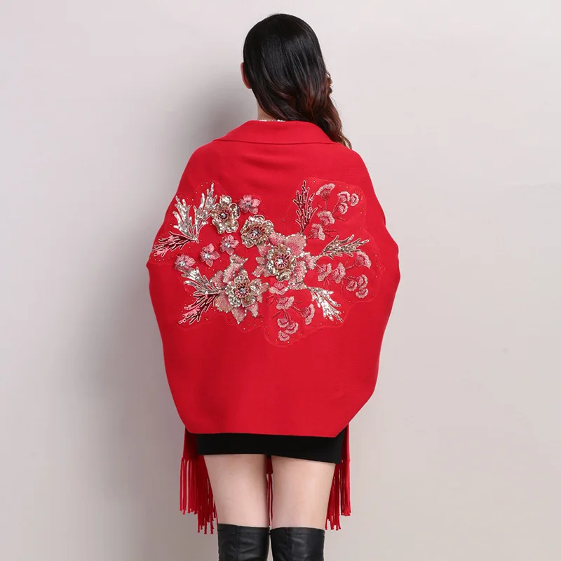 

2020 Autumn Winter Plus Size Embroidery Batwing Sleeve Poncho Women Overwear Coat Floral Cloak Cardigans Sweater With Tassel