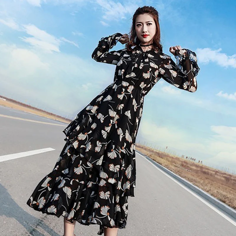 

2019 Spring elegant Floral long dress fashion temperament Ruffle Chiffon dress summer Vintage V-Neck Flare Sleeve dress women