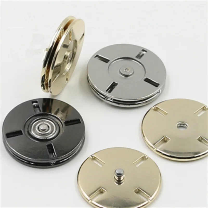 Круглые кнопки для шитья и украшения одежды 10 шт. 2017 год