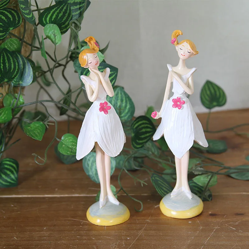 

Beautiful Dress Terrarium Resin Fairy Figurine Home Decor Garden Miniatures Wedding Birthday Gifts Home Crafting 2 PCS/SET