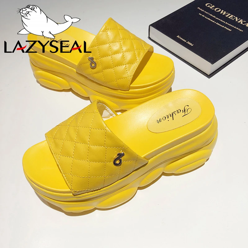 LazySeal шлепанцы на платформе; женские шлепанцы с металлическими украшениями; Новинка года; Летняя Пляжная женская обувь на танкетке; нескользящие женские вьетнамки