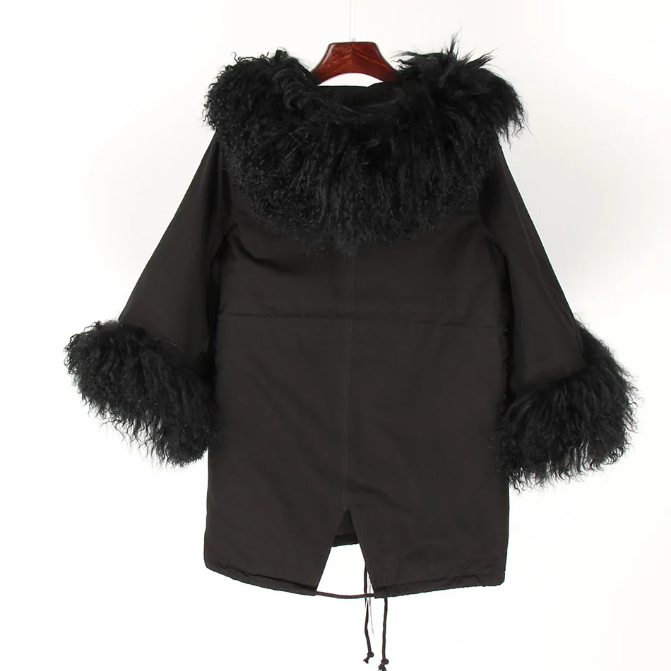 Женская куртка с меховым воротником парка расклешенными рукавами и капюшоном из