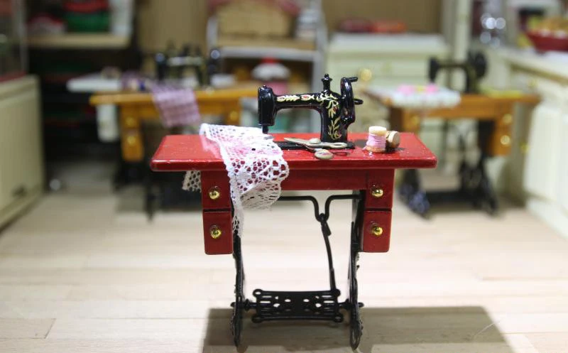 G10-X006 children baby gift Toy 1:12 Dollhouse mini Furniture Miniature rement accessories Lace sewing machine 1pcs | Игрушки и хобби