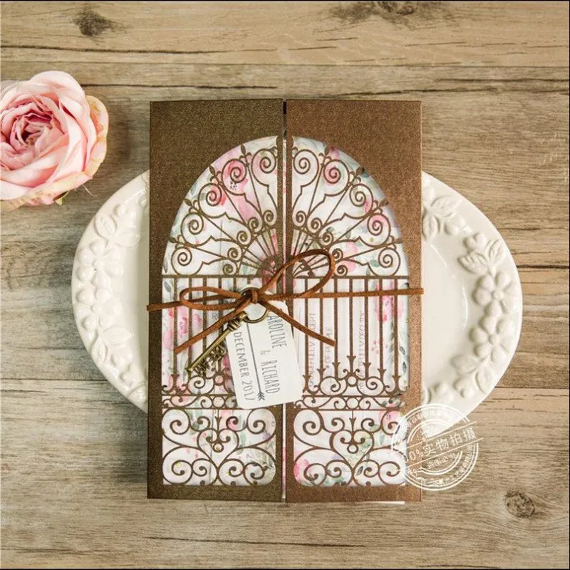 50 шт. Блестящие серебряные свадебные Приглашения карты лазерной резки счастье