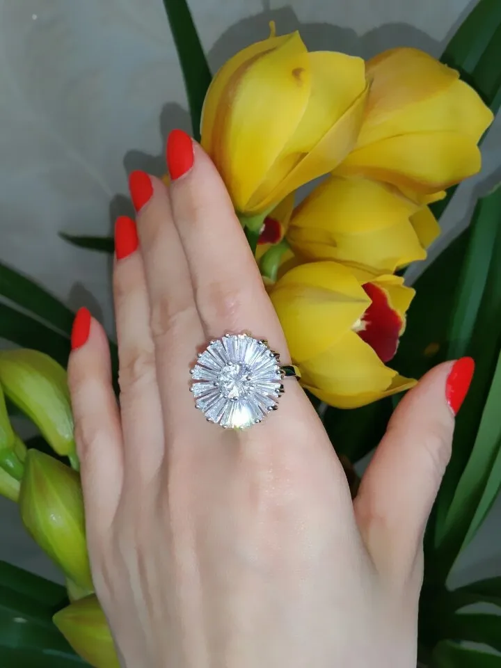 Прямоугольное большое кольцо из камня с ромашками и цветами красивое женское