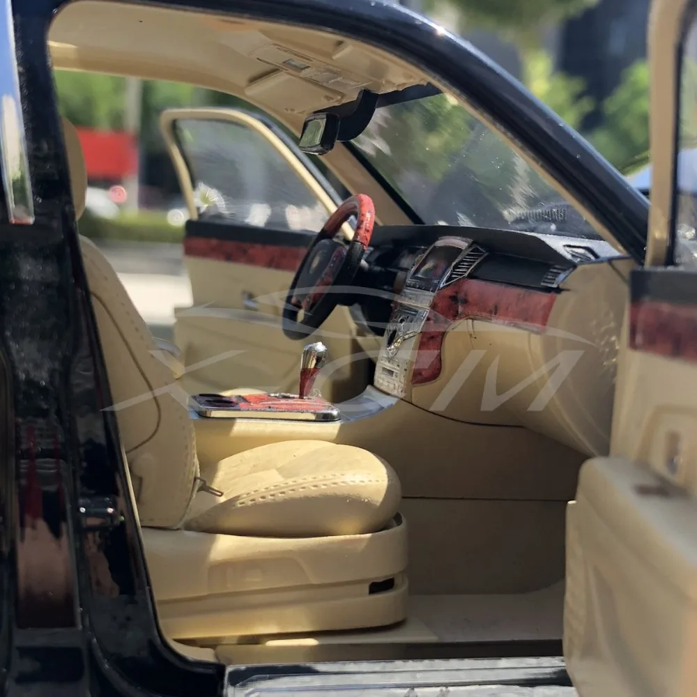 Литая модель автомобиля 1:18 Hongqi CA7600 Limousine (черный) + небольшой подарок!|Наземный