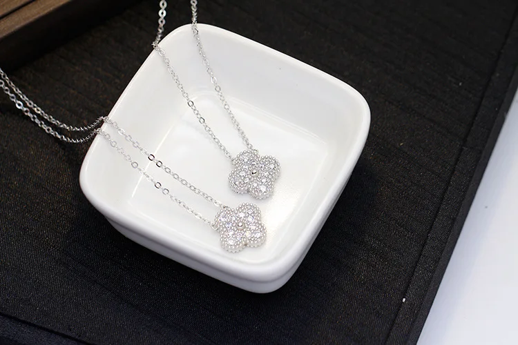 Silverwill стерлингового серебра 925 женские украшения Ясно CZ проложить клевер кулон