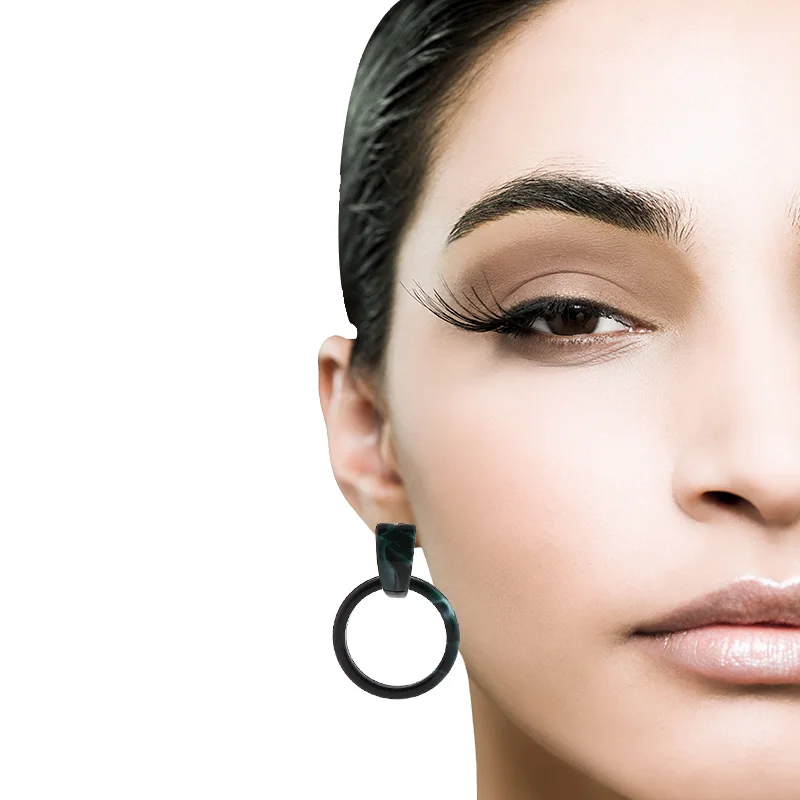 

Fashion Ladies Round Earrings Acrylic Simple Punk Hanging Ear Jewelry Ladies Fashion Jewelry Accessories Exaggerated Big Earring