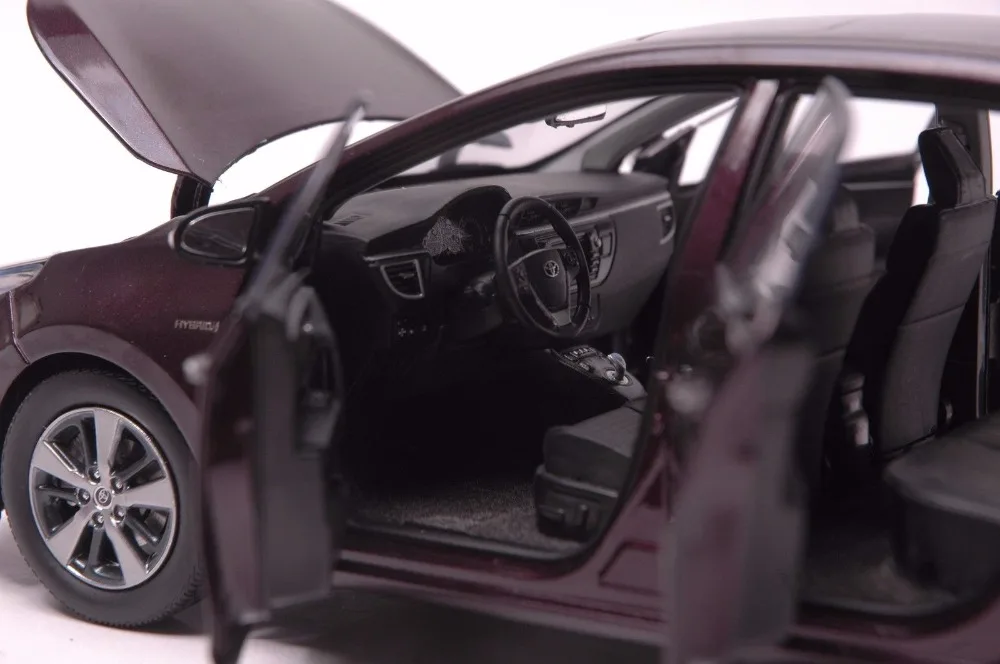 1:18 литая под давлением модель для Toyota Corolla Lewin Hybrid фиолетовый сплав игрушечный автомобиль миниатюрная Коллекция подарков