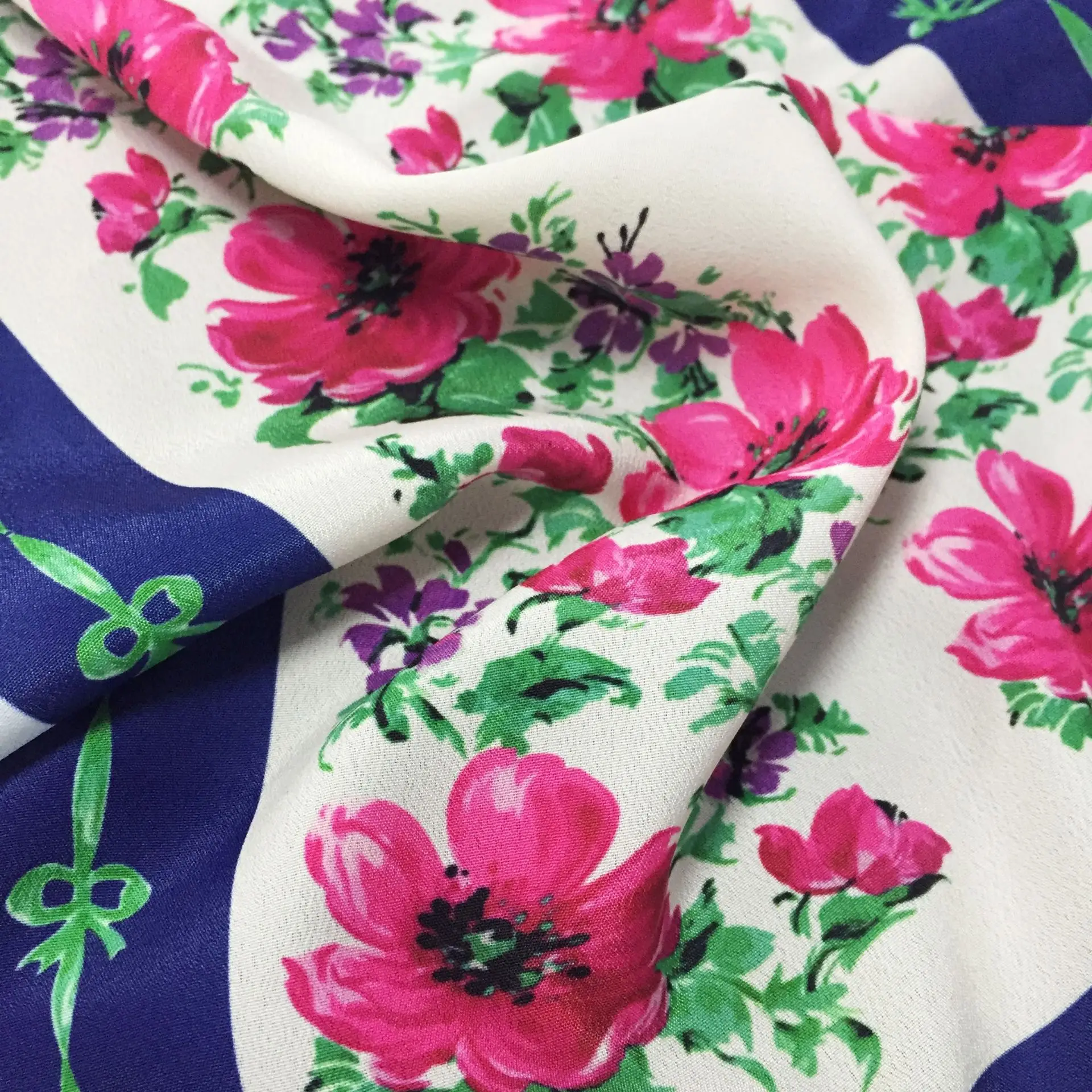 New spring and summer brand with the same pattern floral frame woven crepe de chine polyester printed fabric for dress trousers | Дом и сад