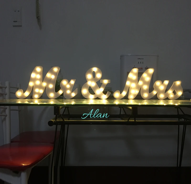 8 &quotвысокие Декоративные СВЕТОДИОДНЫЕ Буквы Свет MR &amp MRS Батареи Управлением (не