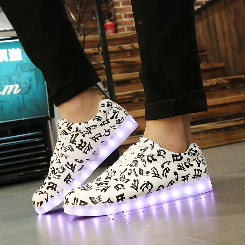 Новые модные туфли на плоской подошве с подсветкой 7 цветов обувь унисекс