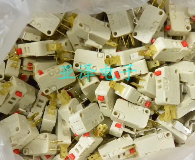 Германия Вишневое D44X D449-R1AA-CF микропереключатель концевой выключатель 10А 250В |