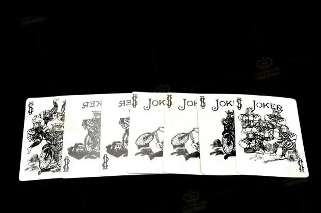 

Laughing King Joking Joker Card Set Magic Tricks Close Up Gimmick Props Accessories Appearing Mentalism Funny