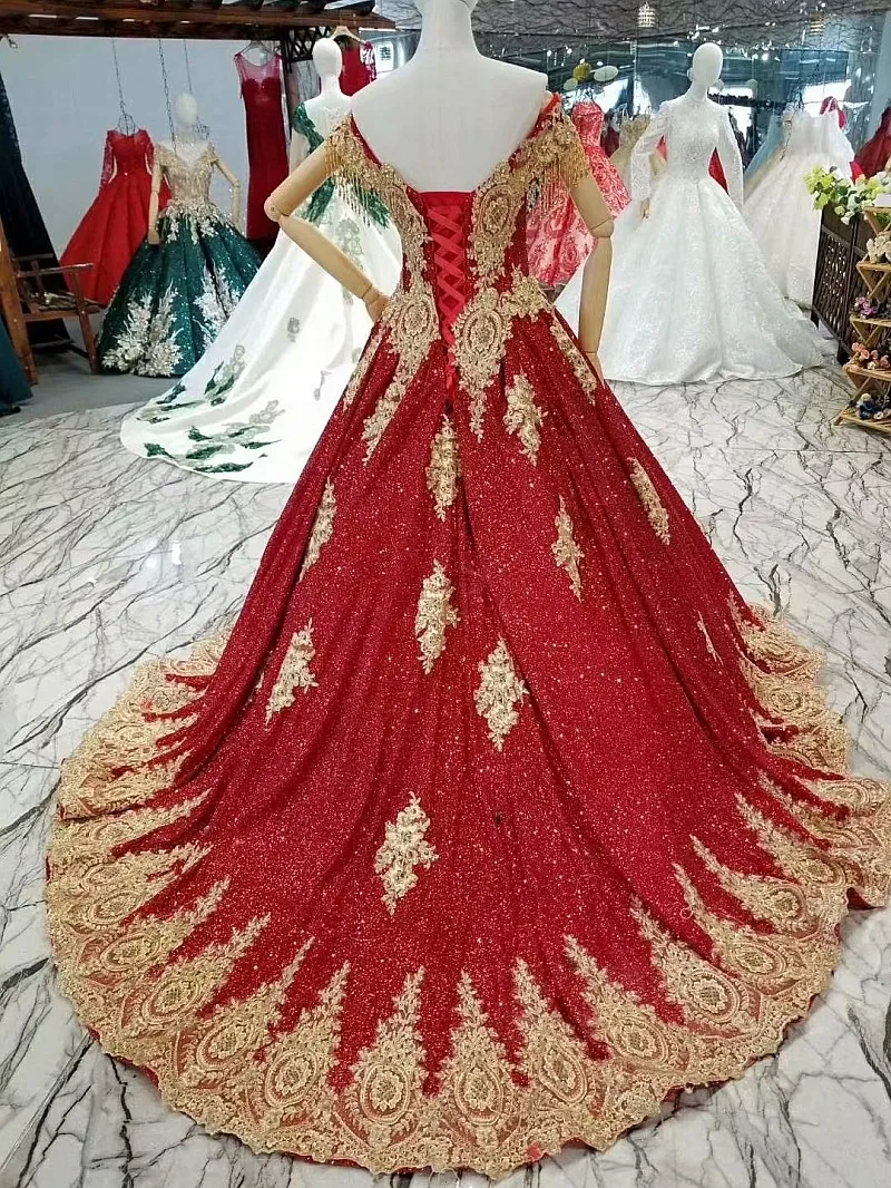 

High Quality Vintage Saudi Arabia Red Evening Dresses Long Prom Dress Gold Lace Tulle Boat Neck Open Back Formal Gowns Custom