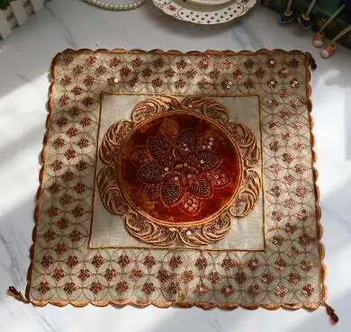 Современный кружевной коврик для стола с вышивкой из блесток, тканевый коврик, чашка, кружка, салфетки для питья, столовая подставка для чая, свадебная кухонная салфетка-подставка - Цвет: Brown
