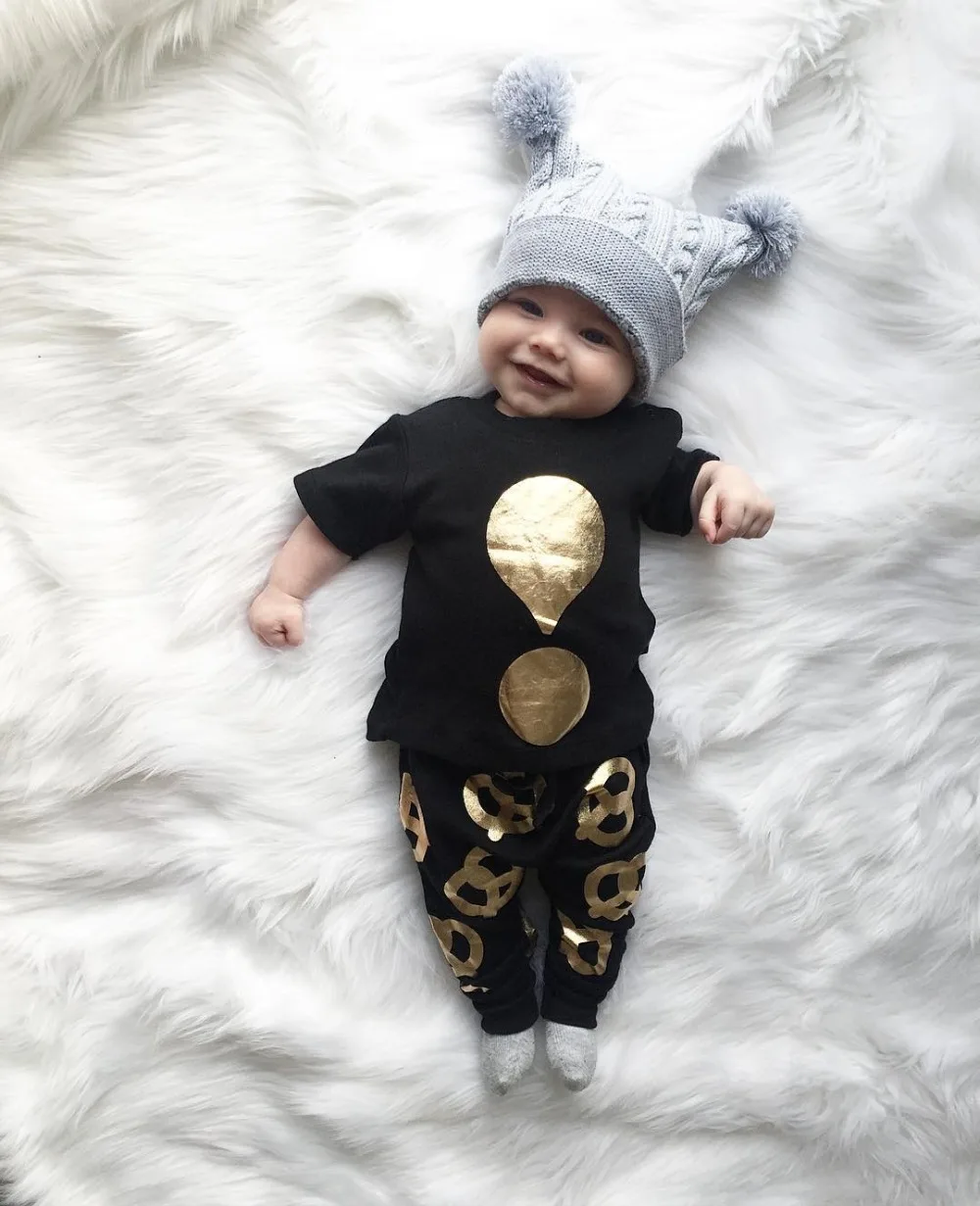 Одежда для маленьких мальчиков и девочек черный комплект одежды новорожденных