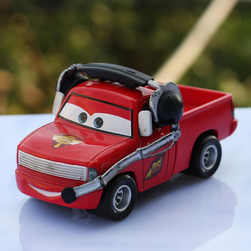 

Disney Pixar Cars 2 No.95 Lightning Mcqueen Commander Pattern Metal Diecast alloy Toy Car model for children 1:55 Brand toys new
