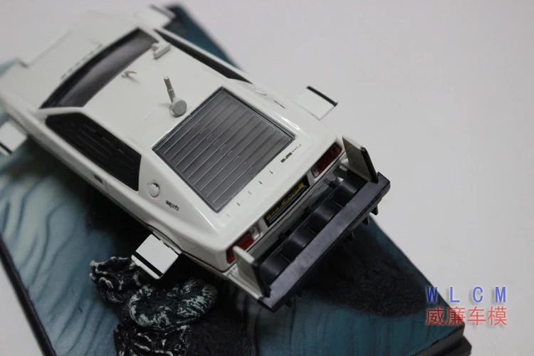 1/43 Scale Diecast Model Car Lotus Cars 007 Series Movie Diving Vehicle Modeling Static Collection Gift