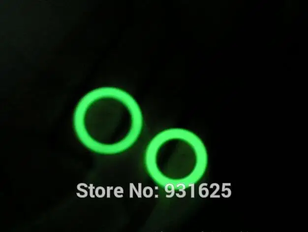 Кольцо с натуральным флюоритом светящееся в темноте шириной 8 мм светящиеся