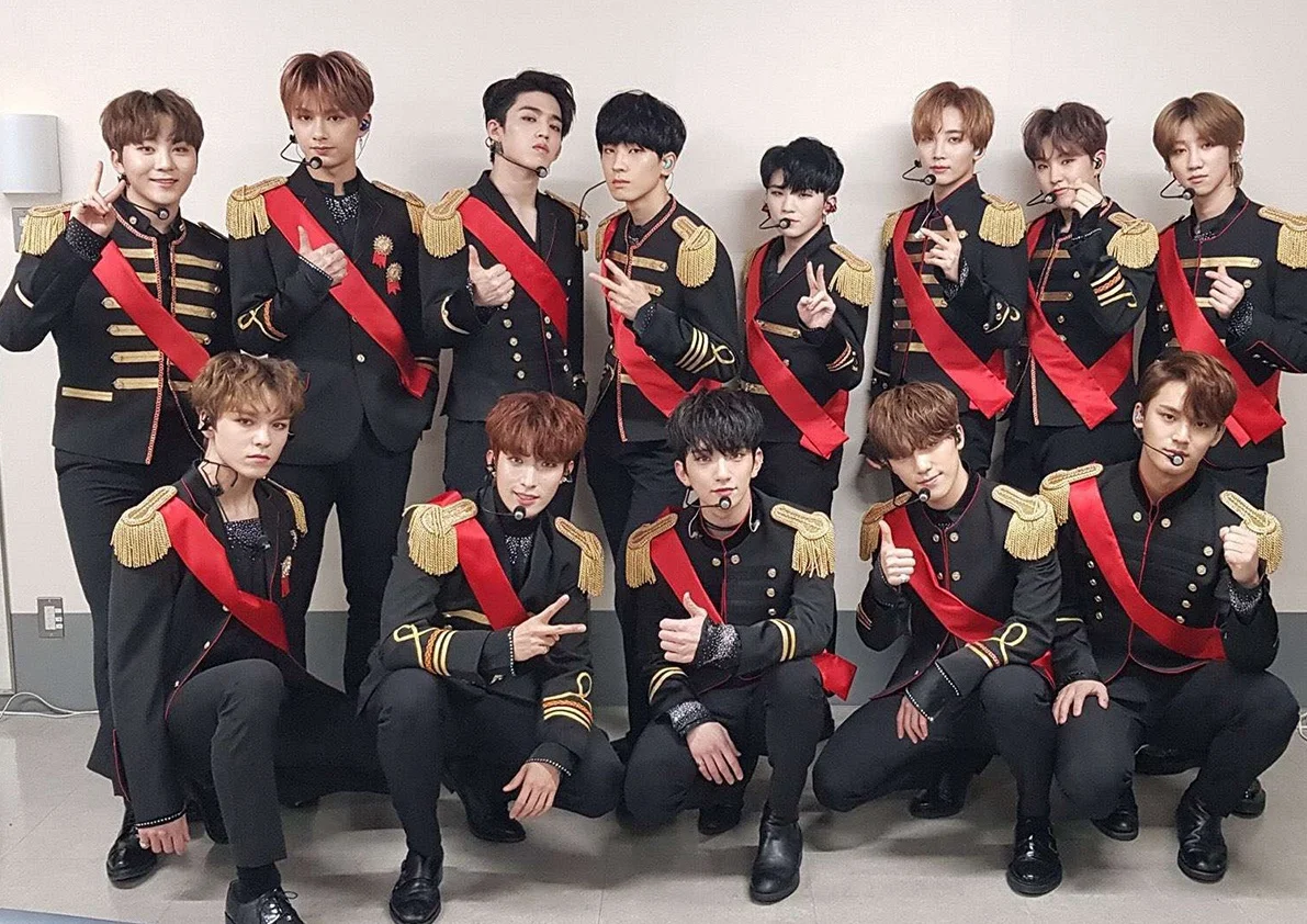 K-POP, 17 плакатов, белая бумага с покрытием, прозрачные печатные плакаты, домашний декоративный Рисунок для бара, наклейки на стену - Цвет: S010